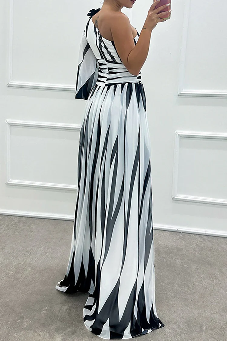 Stella | Elegant Striped One-Shoulder Maxi Dress
